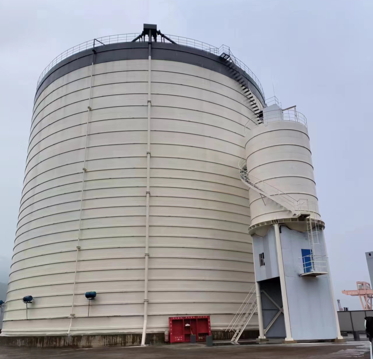 苍梧10万吨水泥钢板库